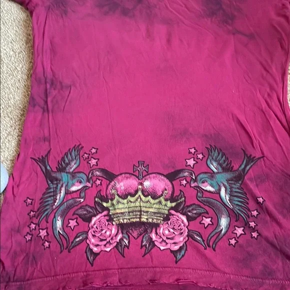 Sinful Pink Graphic T-Shirt with sparrows. Size Large - Picture 3 of 7